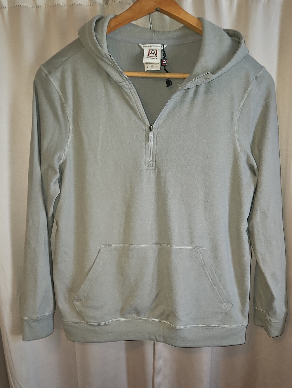 Avalanche Men's Light Gray Soft Quarter-Zip Hoodie Medium